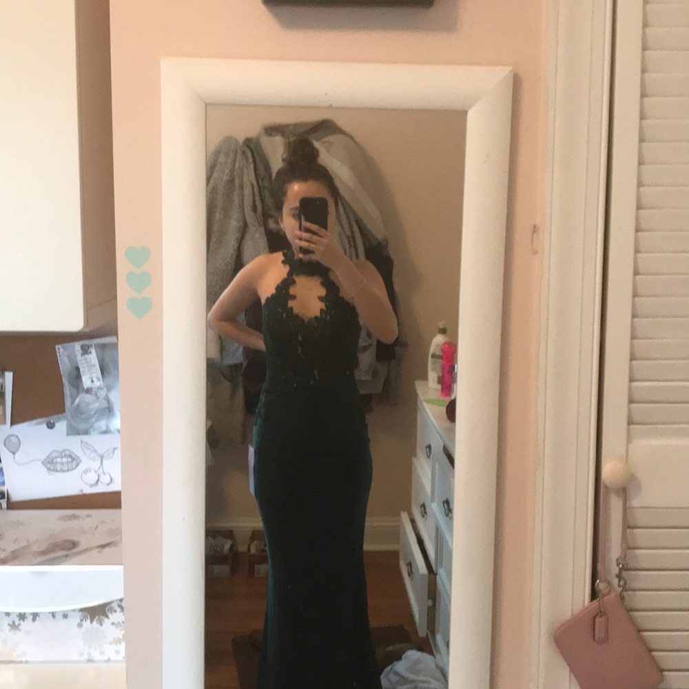 PROM GIRL DRESS!!🤩 - Picture 5 of 8